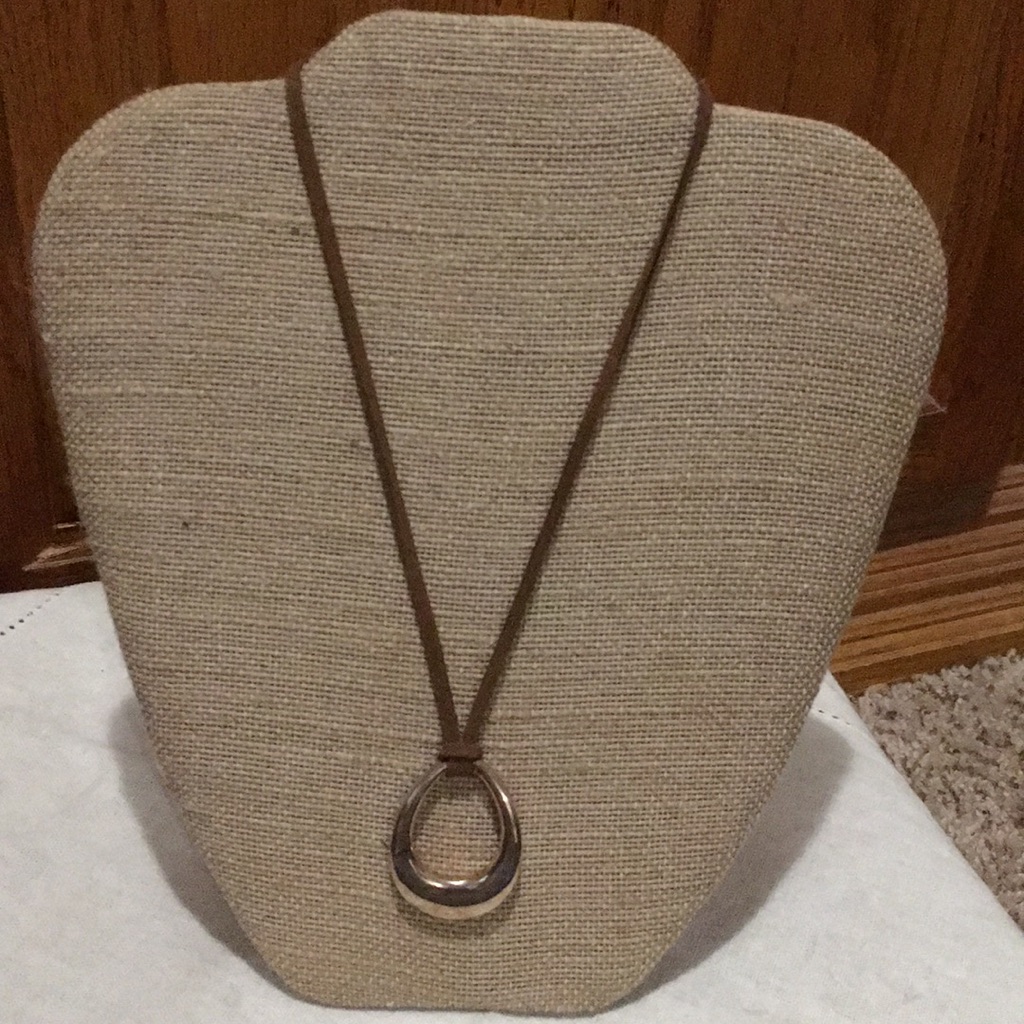 Premier Designs More Imagination Necklace 14$